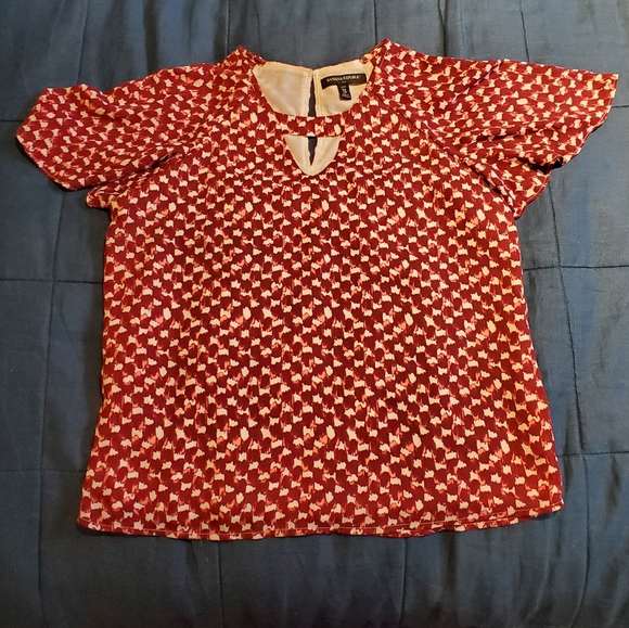 Banana Republic Red Flutter Sleeve Blouse - Picture 2 of 4